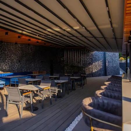Aparthotel Antique Hills