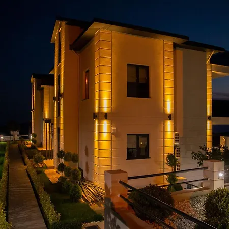 Antique Hills Aparthotel *